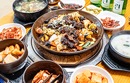가마솥 한우 진곰탕 상차림